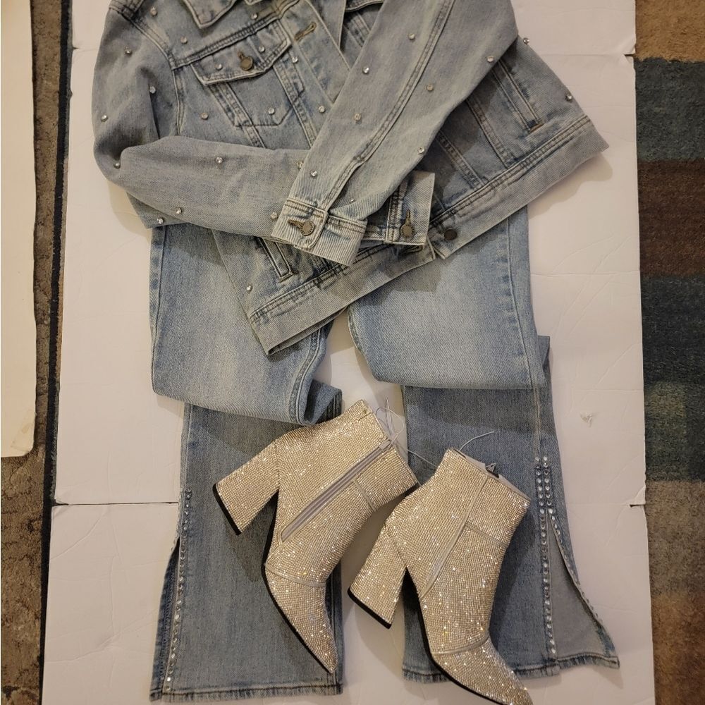 🆕️🧥Ververet Light Blue Jean Jacket With Rhinestone Studs, Sz S